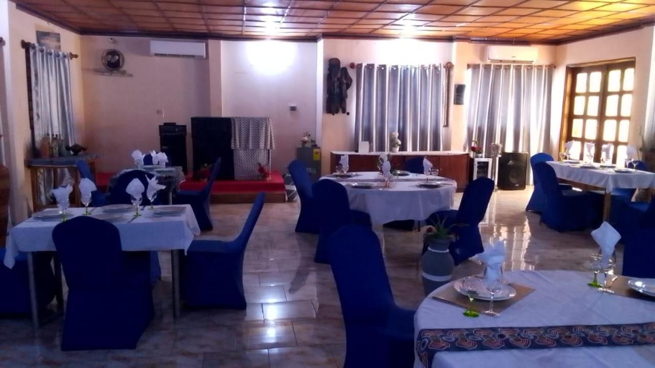 Abomey Events Hotel ภายนอก รูปภาพ
